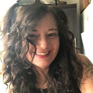 Meet your Posher, Liza